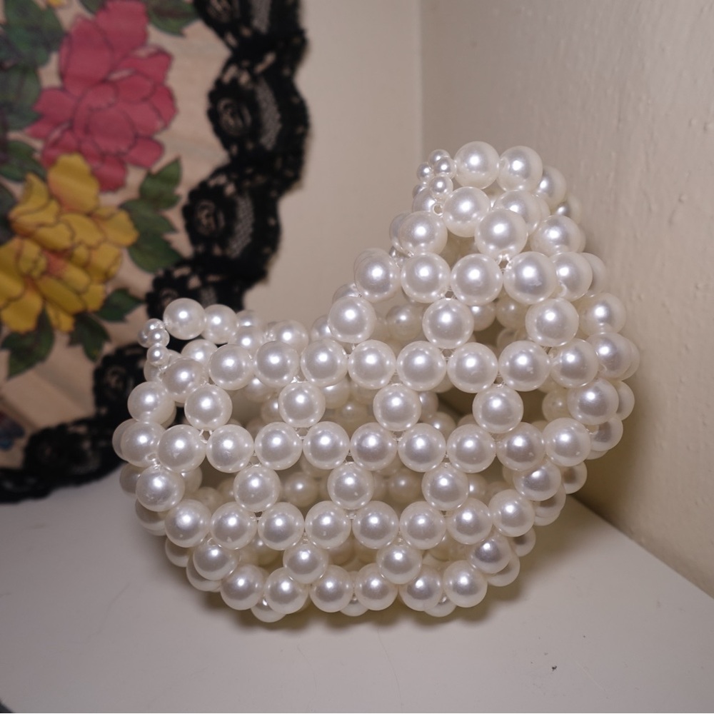 Glamorous Pearl Embellished Handbag